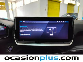 Peugeot 2008 Allure Hybrid eDCS6 107 kW (145 CV)