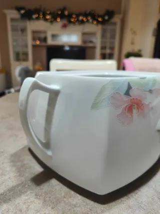 Zuppiera in porcellana decorata