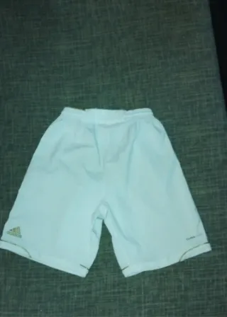 Pantalón oficial Real Madrid infantil.