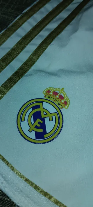 Pantalón oficial Real Madrid infantil.
