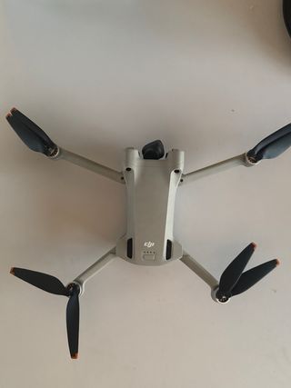 Dron DJI Mini 3 Pro