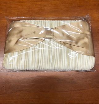 Neceser Clutch Dorado con Lazo, sin marca