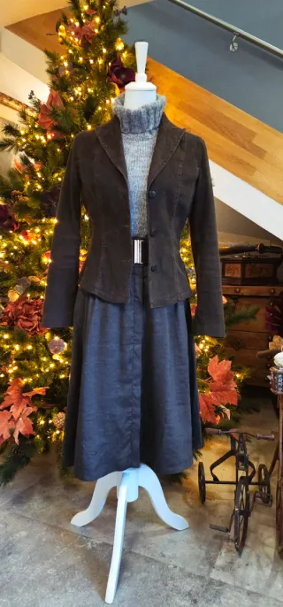 Falda midi fluída marrón chocolate