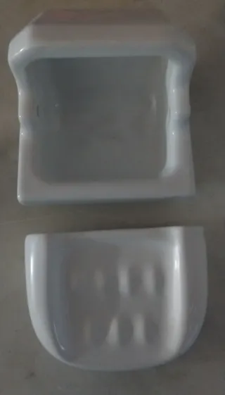 Jabonera y portarrollo baño porcelana