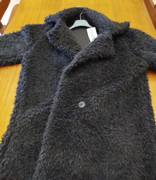 Cappottino nero effetto peluche Caldo