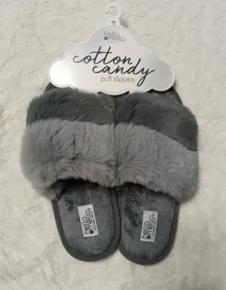 Zapatillas de casa grises de algodón de azúcar