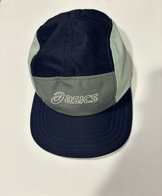 Gorra Asics azul y gris