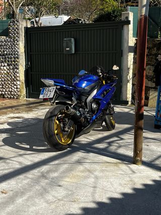 Yamaha R6R Azul