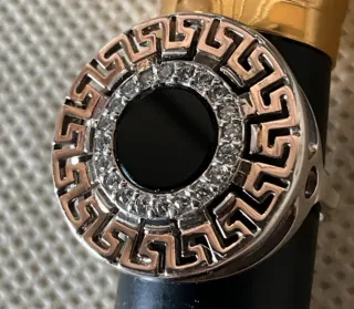 Anello in argento 925 con inserti in oro zirconio