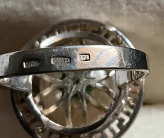 Anello in argento 925 con inserti in oro zirconio