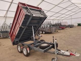 Remolque basculante para coche con freno inercia