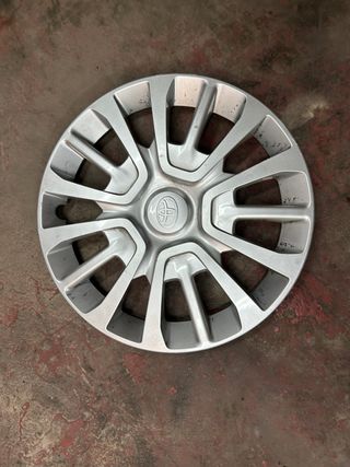 Tapacubos Toyota Buen Estado