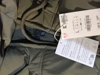 Abrigo wáter repellent windproof Zara.