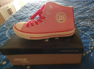 Deportivas Mustang rosas altas