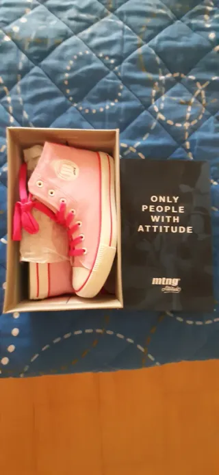 Deportivas Mustang rosas altas