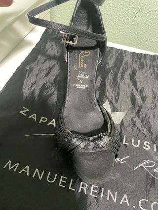 Zapatos de baile (salsa, bachata...). Manuel Reina