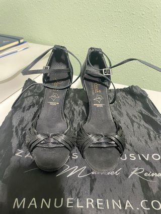 Zapatos de baile (salsa, bachata...). Manuel Reina