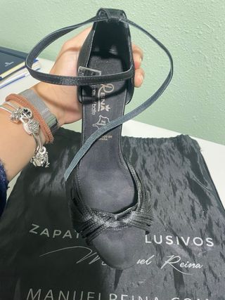 Zapatos de baile (salsa, bachata...). Manuel Reina