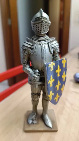 Figura Caballero Resina 15cm