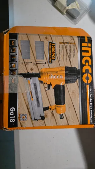 Clavadora Grapadora Neumática INGCO 2 en 1
