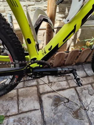 Bicicleta Scott Scale Carbono