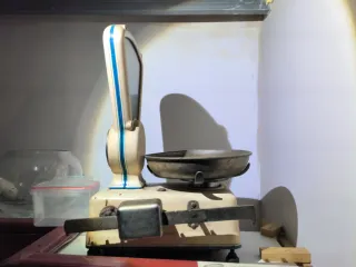 Balanza antigua de hierro