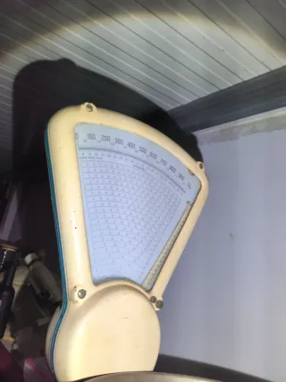 Balanza antigua de hierro