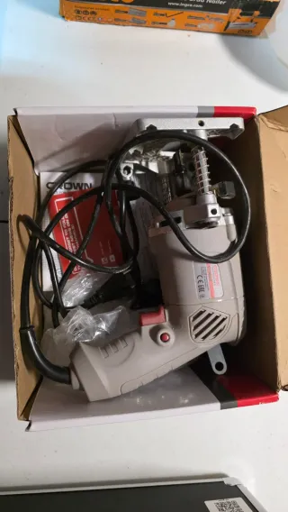 Fresadora CROWN CT11020