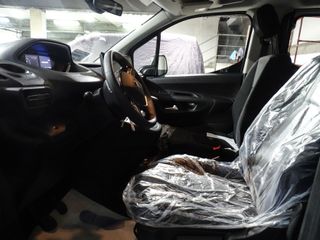 PEUGEOT e-Rifter e-Rifter GT Standard 100kW