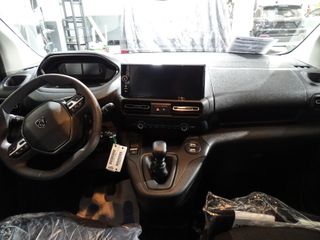 PEUGEOT e-Rifter e-Rifter GT Standard 100kW