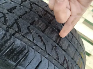 2 neumáticos 235 50 R18 V