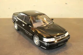 Subaru Legacy RS 1:18 ixo