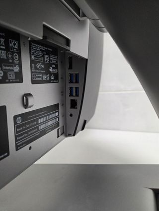 HP ProOne 600 G2 i5 / 8GB RAM / 240GB SSD