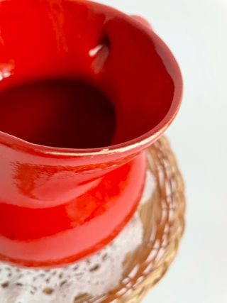 Caraffa vintage in ceramica rossa