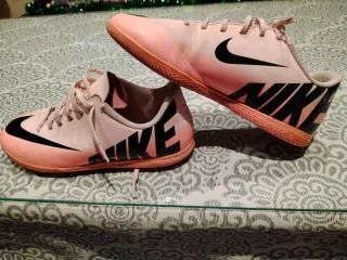 Botas de fútbol sala y tacos