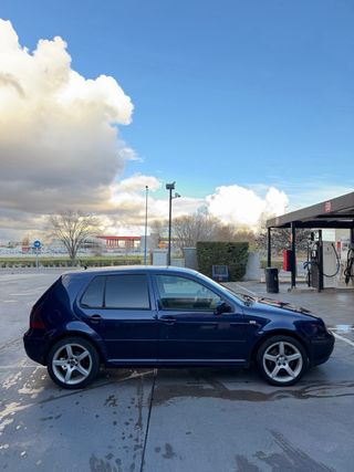 Volkswagen Golf 130 asz