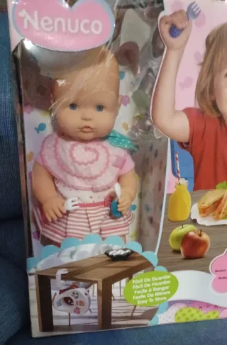 Nenuco Silla Come Conmigo Bambola di 42 cm