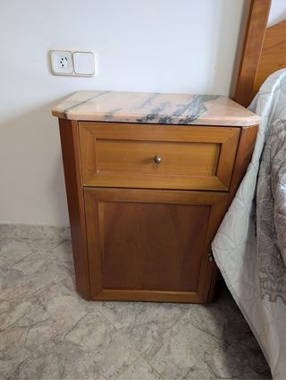 Habitación de madera clásica (*)