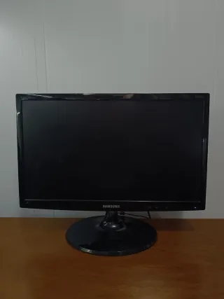 Monitor TV LED Samsung Nero