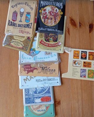 Collezione di 38 distintivi pubblicitari Gli annunci della tua vita