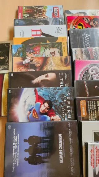 Colección DVDs Acción, Aventura, Crimen y Más
