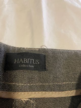 Pantalón recto elegante gris