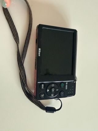 Cámara Nikon Coolpix Rosa