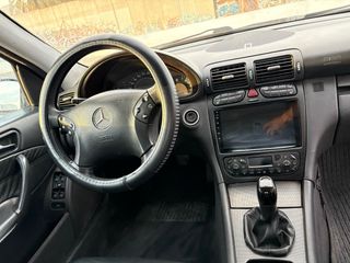 Mercedes-Benz Avantgard  2001