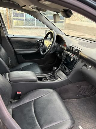 Mercedes-Benz Avantgard  2001