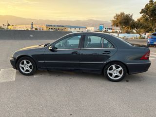 Mercedes-Benz Avantgard  2001