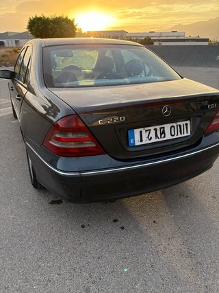 Mercedes-Benz Avantgard  2001