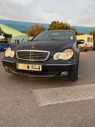 Mercedes-Benz Avantgard  2001