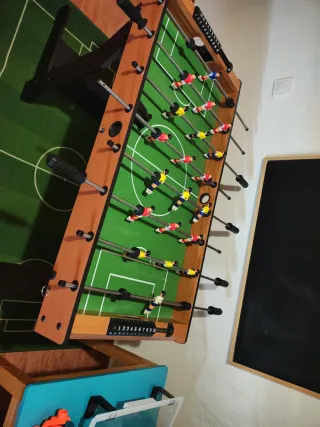 Futbolín de madera