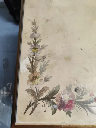 Cajonera antigua madera beige y dorada